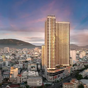 Hotel Melia Vinpearl Empire *****