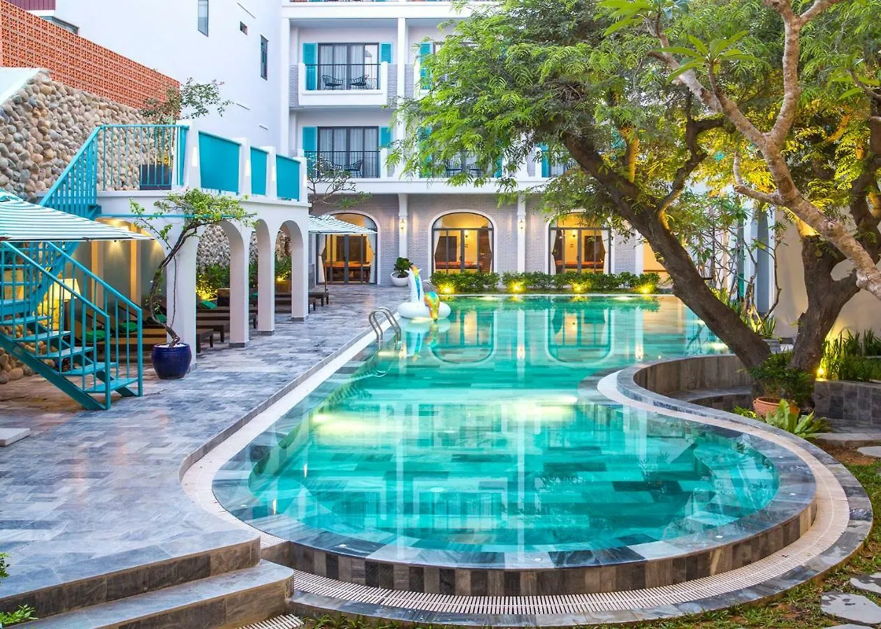 Salmalia Boutique Hotel & Spa Da Nang 4*,